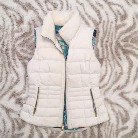 Lilly Pulitzer Jackets & Blazers - Lilly Pulitzer puffy vest!